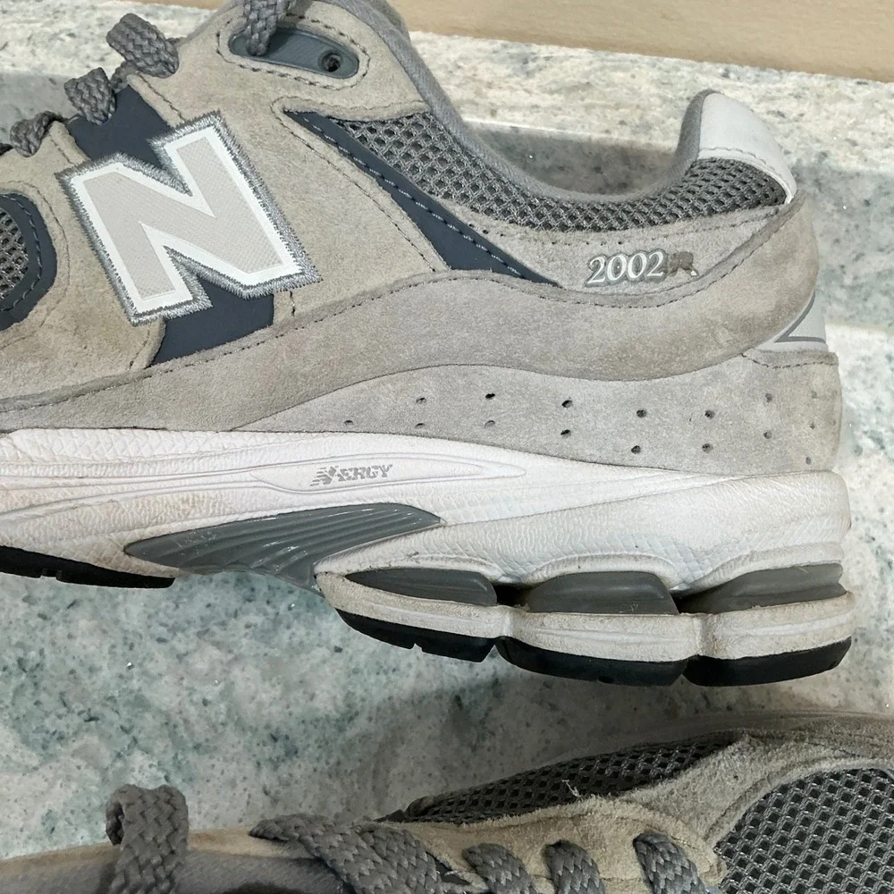 New Balance Sneaker 2002R Size 10 Grey Steel M2002RST Suede Mesh Low Top
